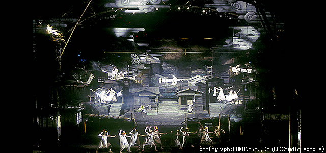 「南風」　舞台遠景画像